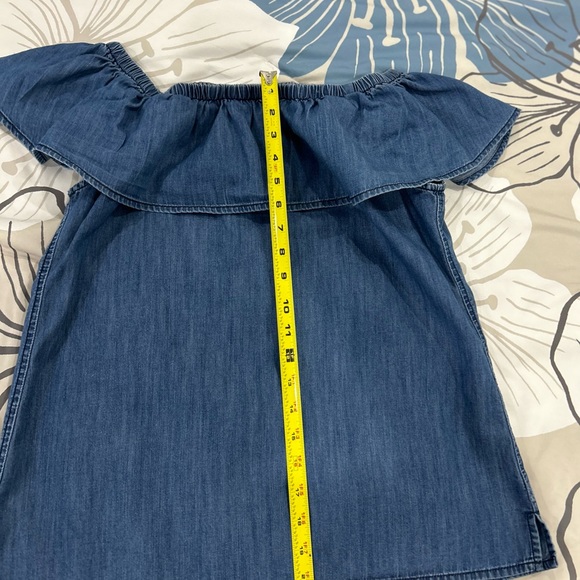 💰PRICE ⬇️ 
WHITE HOUSE BLACK MARKET • Blue Jean Ruffle Top Blouse • sz XS - Picture 9 of 9
